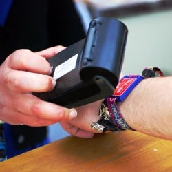 Contactless wristbands at the Isle of Wight music festival