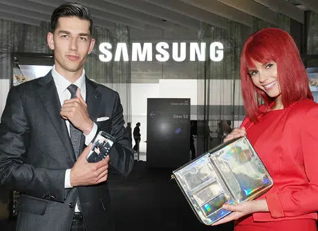Samsung C&T Fashion Smart Suit 4.0 and On Bag with NFC
