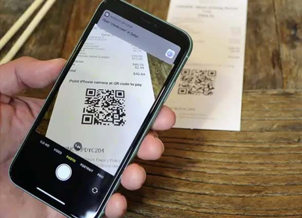 iPhone being using Clover Scan to Pay to scan QR code