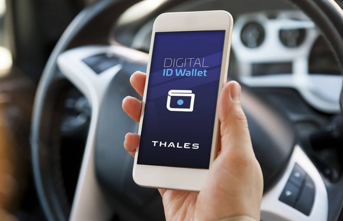 Thales digtal Id and driving licence on a smartphone