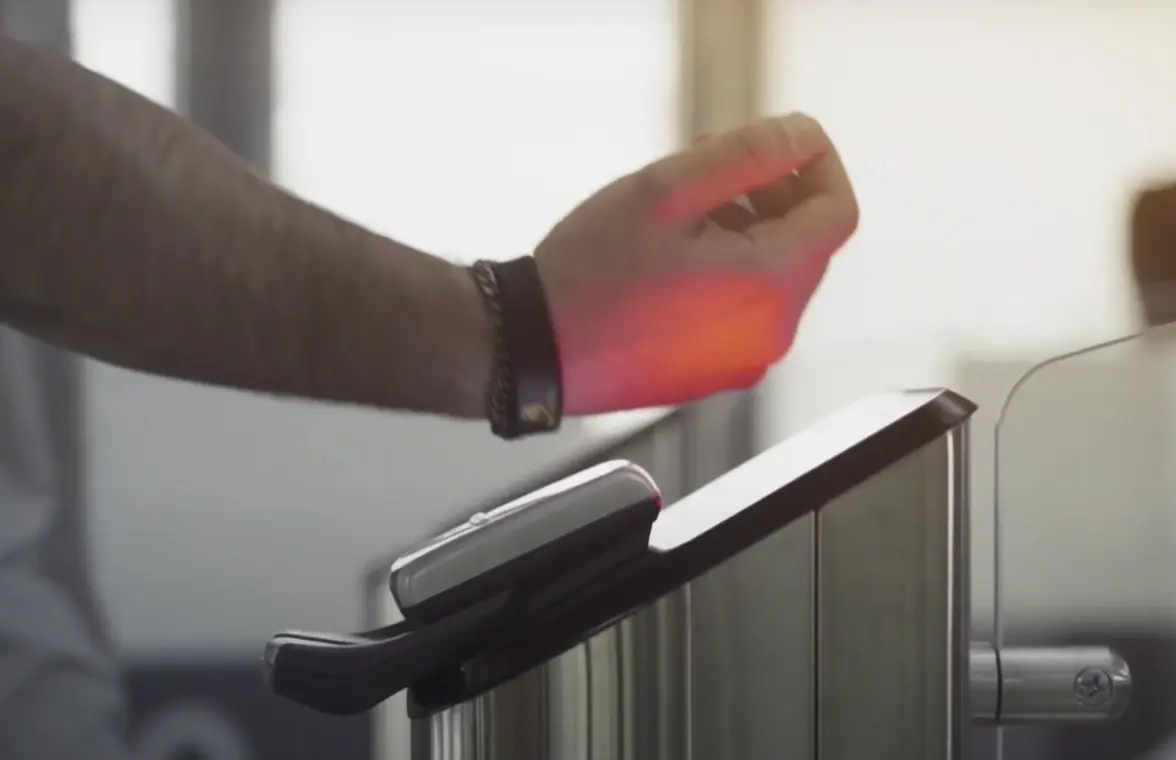 Wearable using Mastercard enhanced contactless specification