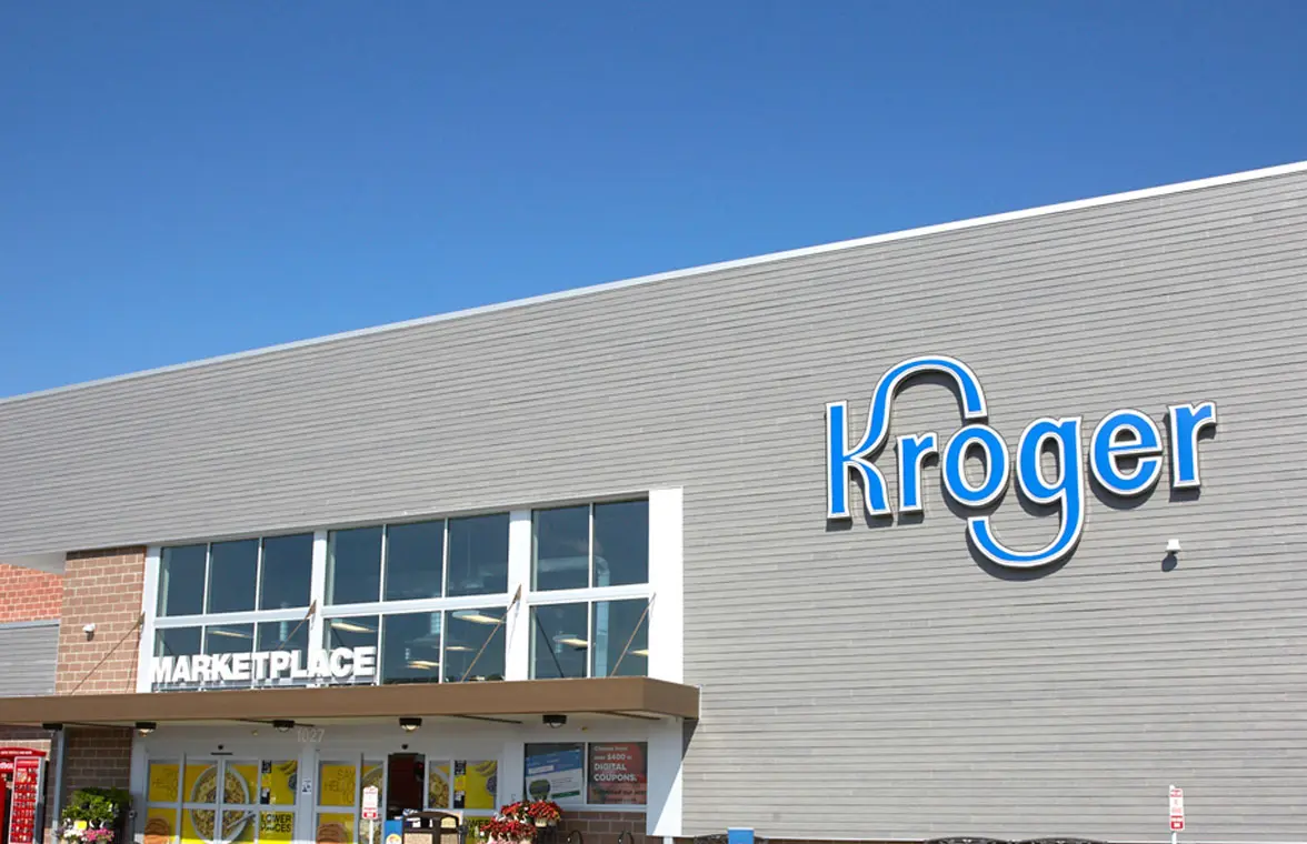 Kroger grocery shop front