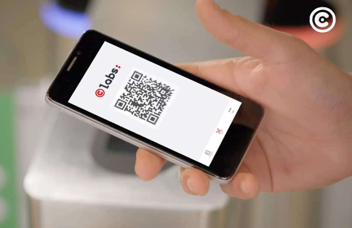 Código QR no aplicativo de pagamento Continente Portugal para compras sem dinheiro