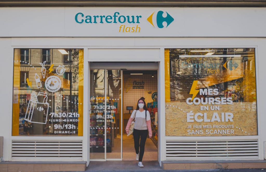 Carrefour Flash contactless store front Paris