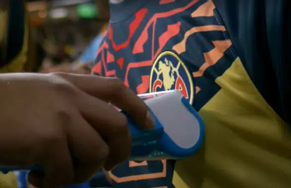 Football fans trialling NFC payment jersey for contactless in-stadium purchases in Mexico