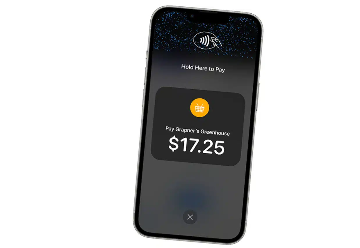 Apple Tap to Pay on an iPhone with payment screen